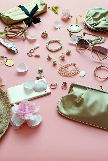 Jewelry & Accessories